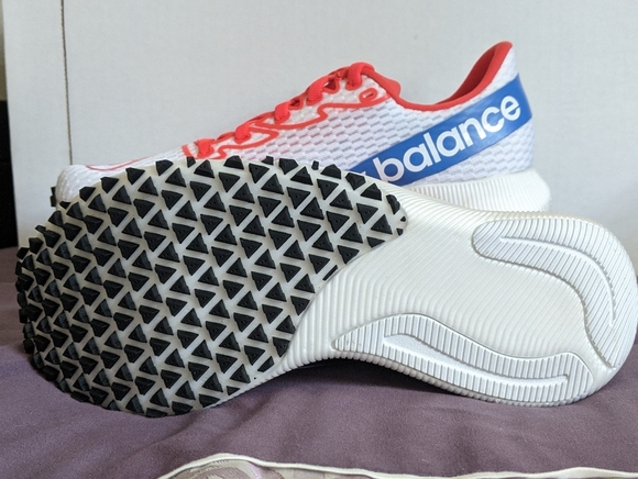 New Balance athletic shoes - Picture 3 of 3